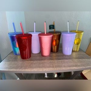 Starbucks grande studdeds